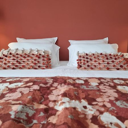 Sous La Houlette, Suites, Piscine Interieure Et Sauna Villers-la-Ville Buitenkant foto